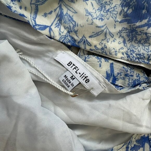 BTFL-life Vintage Blue & White Floral Dress With Puffed Sleeves & Lace Trim - Picture 9 of 11